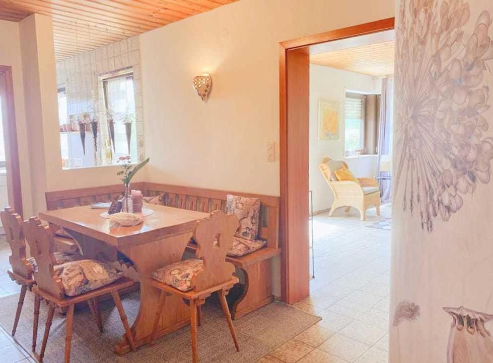 Ferienwohnung Diesbrunnen Ebermannstadt Pokoj fotografie